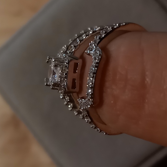 Trio Sterling Silver 925 ring set. princess Cz cut with 2 pave cz fitted rings. - Picture 6 of 10